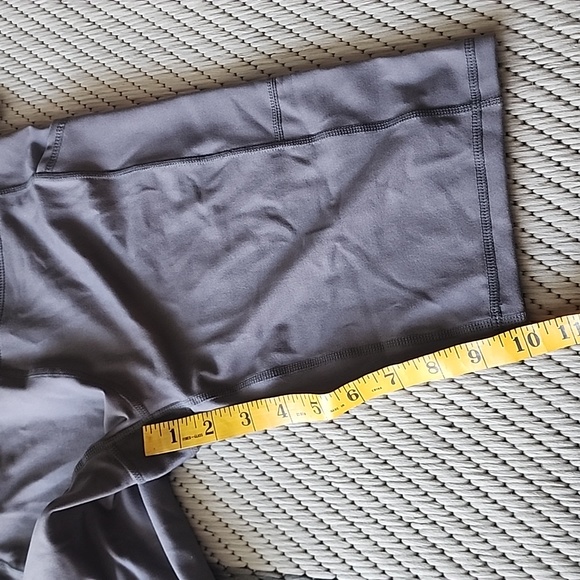 New High rise Pocket bike short - Picture 6 of 11